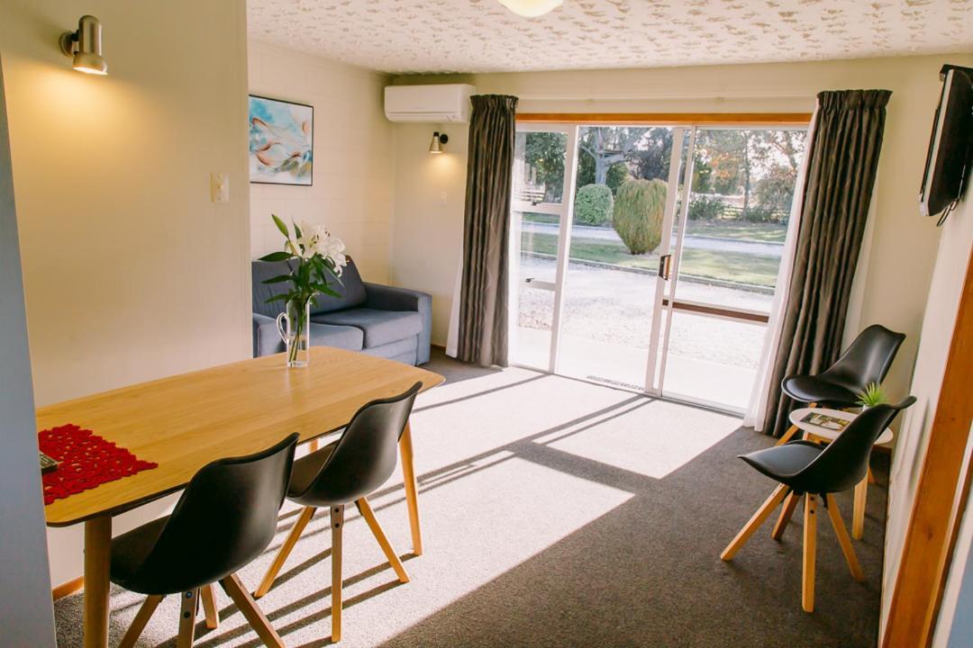 Flaxbourne Motels Ward Екстериор снимка