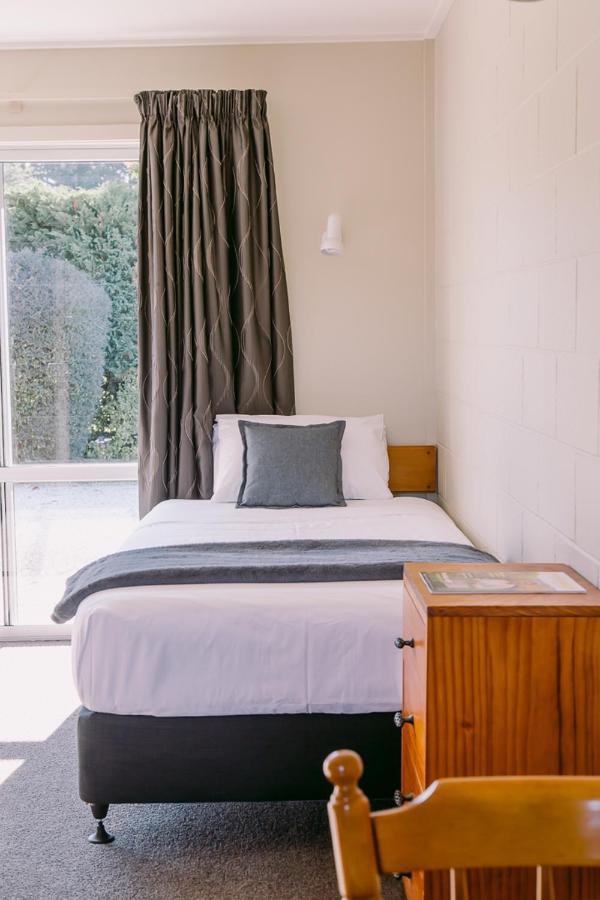 Flaxbourne Motels Ward Екстериор снимка