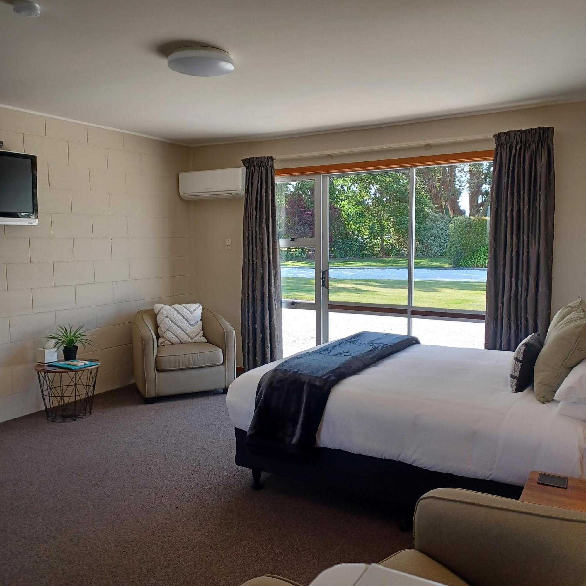 Flaxbourne Motels Ward Екстериор снимка